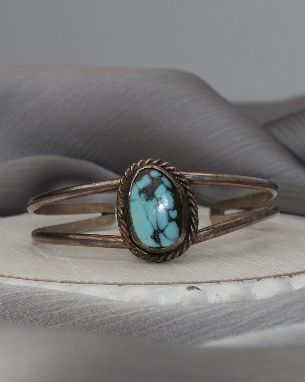 Vintage Navajo Sterling Silver Turquoise Cuff Bracelet 11.1G / 5.5in N1464